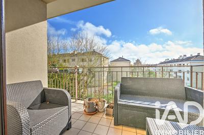 Appartement - 77 m² - 3 pièces