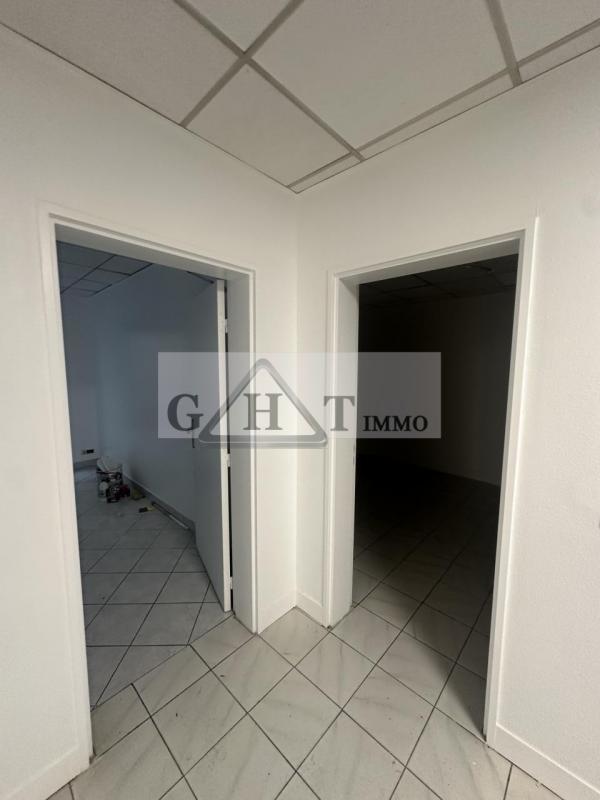 Local commercial - 300 m²
