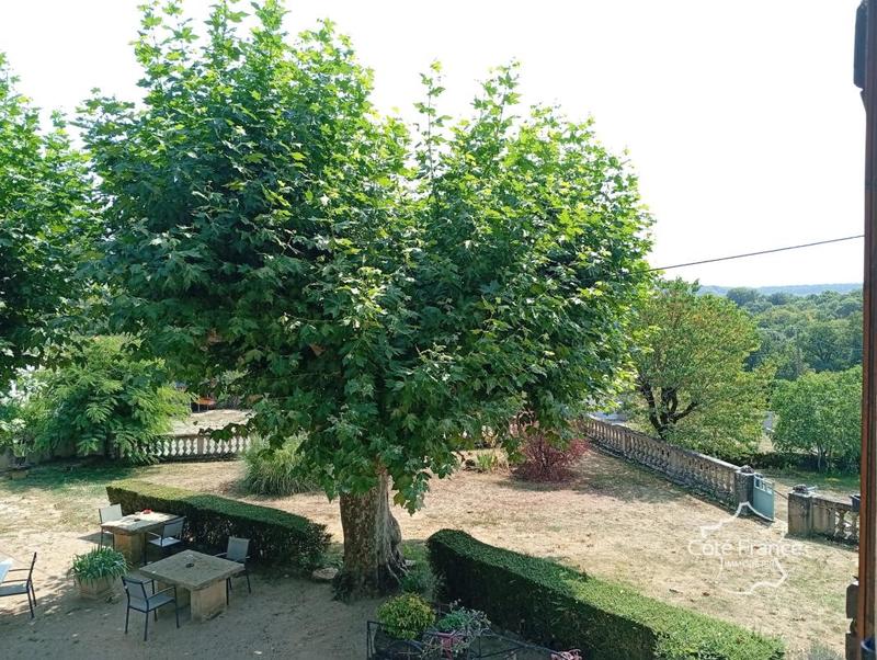 Maison chambre d'hôtes - 371 m² - 14 pièces