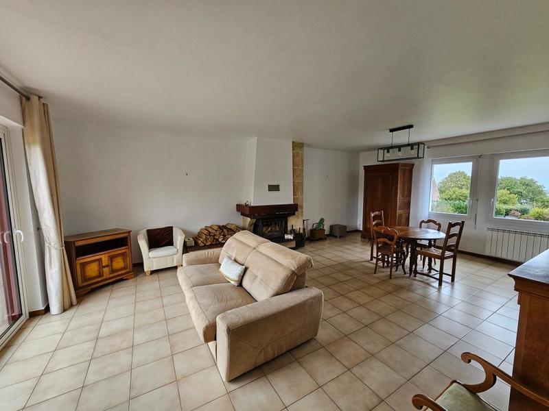 Maison - 140 m² - 6 pièces