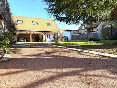 Propriété - 600 m² - 23 pièces