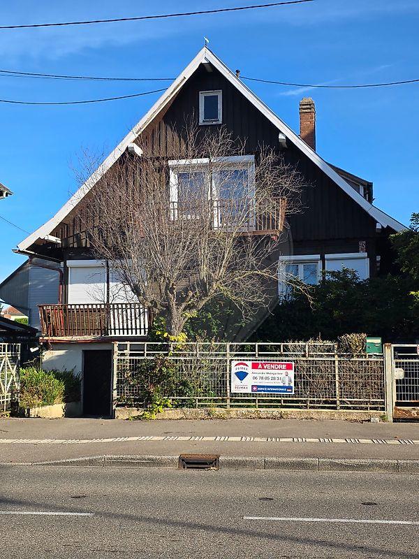 Maison - 141 m² - 5 pièces