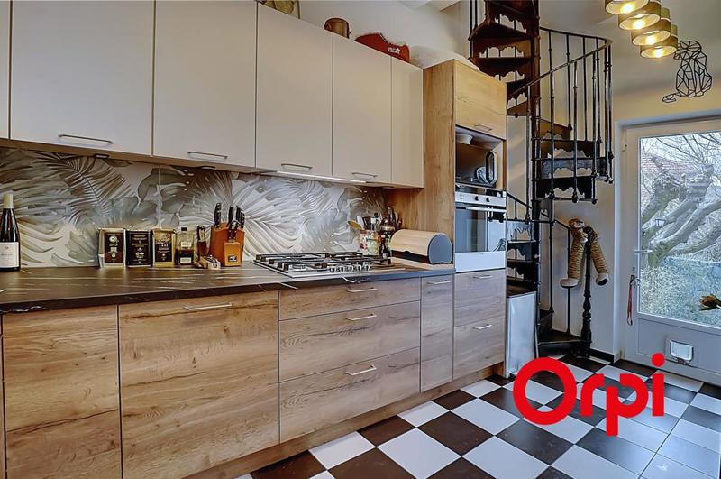 Appartement - 94 m² - 3 pièces