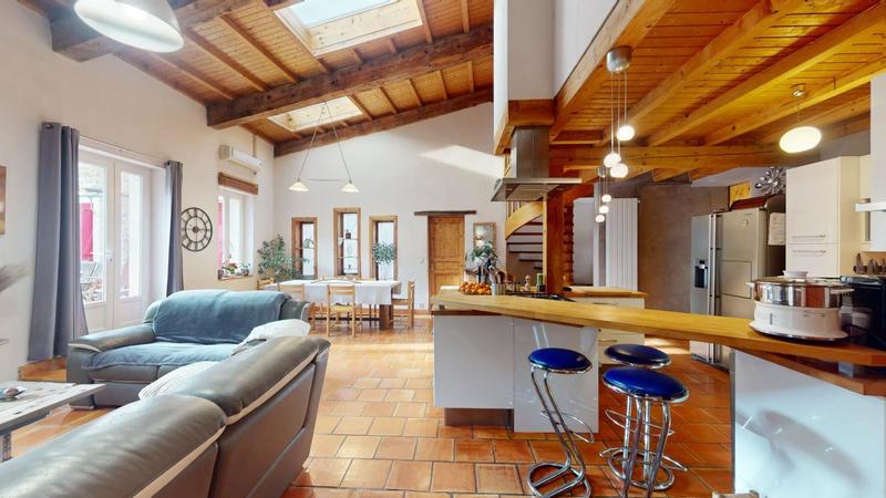 Propriété - 612 m² - 12 pièces