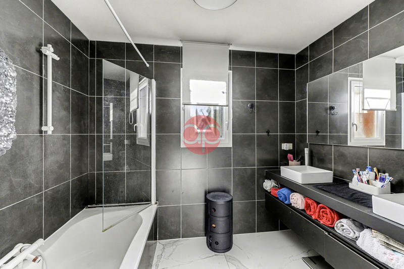 Maison - 146 m² - 5 pièces