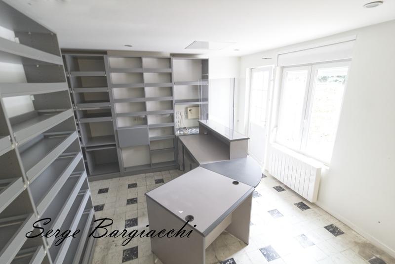 Immeuble - 138 m² - 5 pièces