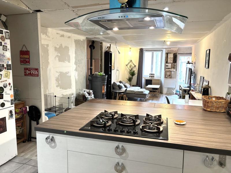 Maison de village - 90 m² - 4 pièces