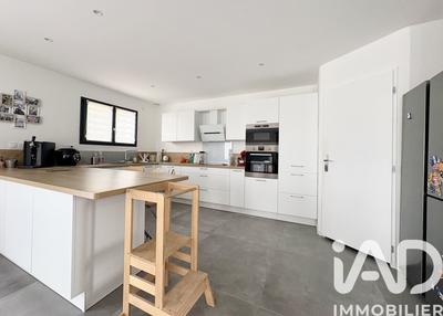 Maison - 138 m² - 6 pièces