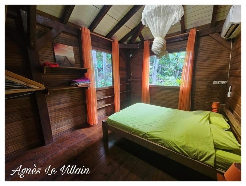 Maison de bois - 182 m² - 10 pièces