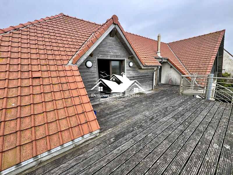 Maison - 277 m² - 10 pièces