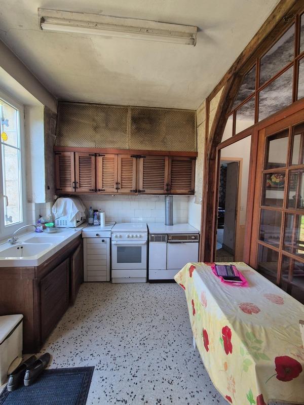 Maison - 180 m² - 14 pièces