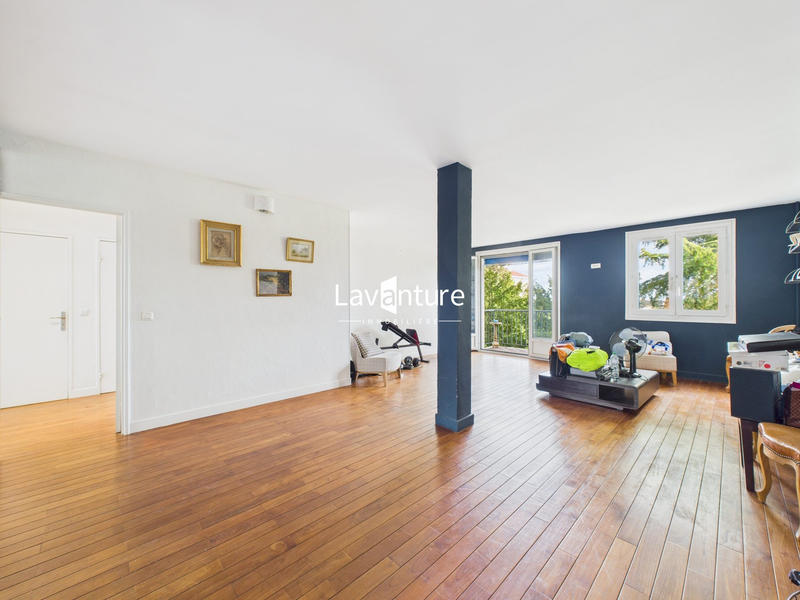 Appartement - 99 m² - 4 pièces