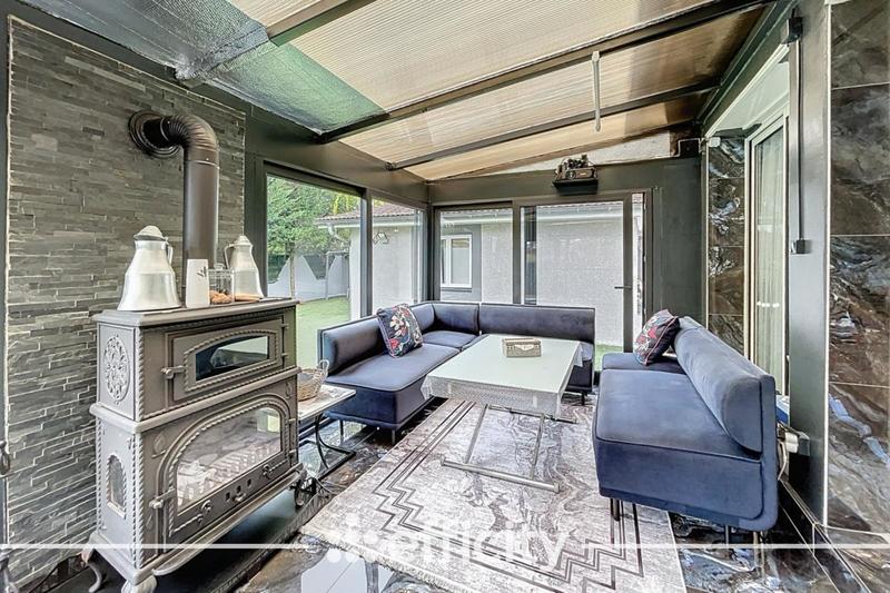 Maison - 160 m² - 5 pièces