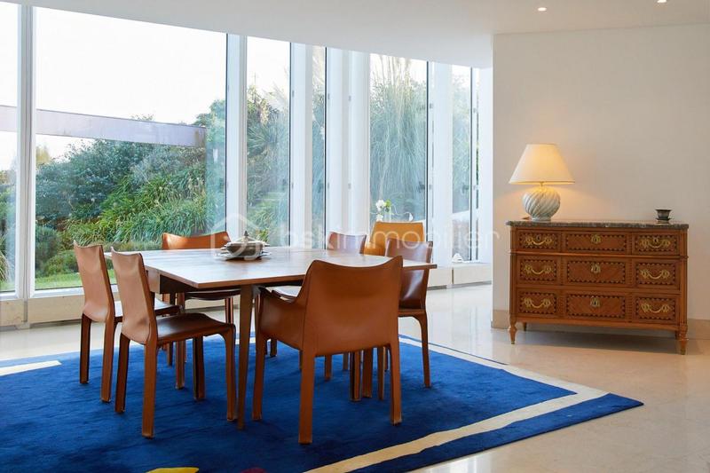 Maison d'architecte - 248 m² - 7 pièces