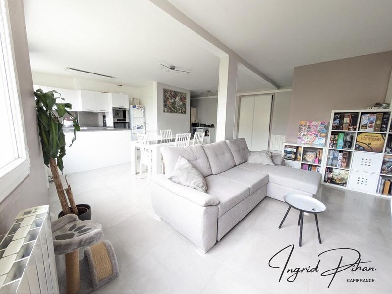 Appartement - 77 m² - 3 pièces