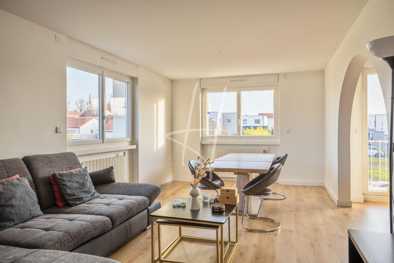 Maison - 200 m² - 7 pièces