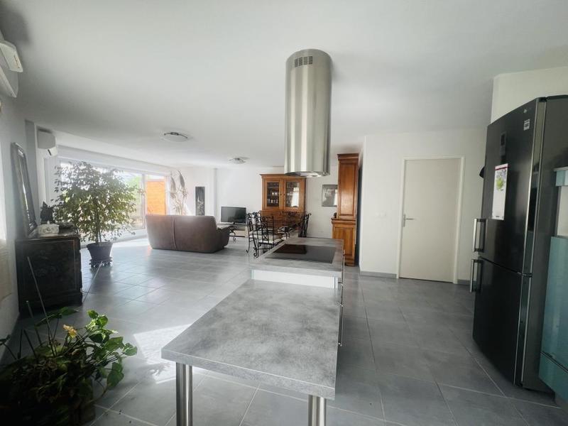 Appartement - 91 m² - 3 pièces