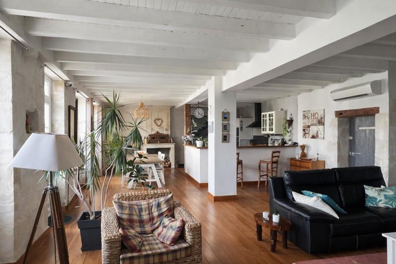 Maison - 240 m² - 5 pièces