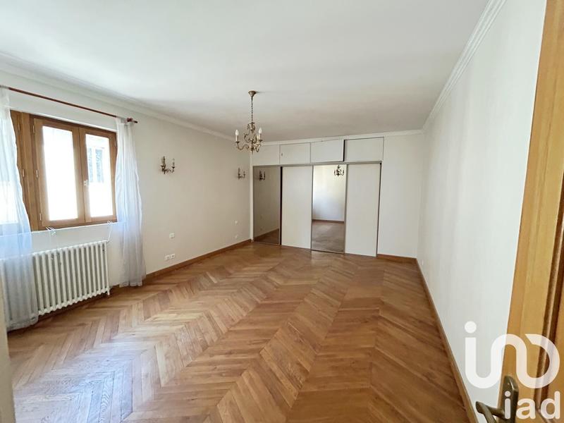 Maison - 224 m² - 10 pièces