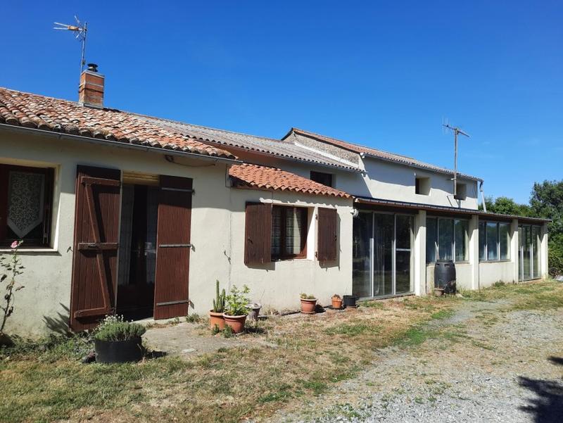 Maison - 202 m² - 8 pièces