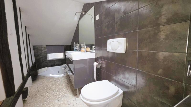 Appartement - 85 m² - 5 pièces