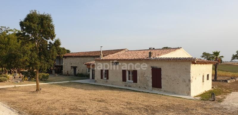 Propriété - 220 m² - 7 pièces