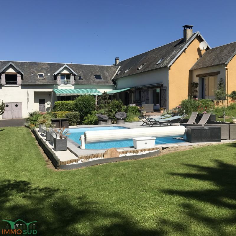 Propriété - 509 m² - 10 pièces