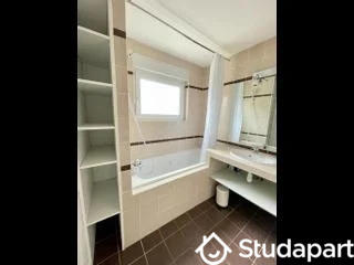 Chambre - 9 m² - 1 pièce