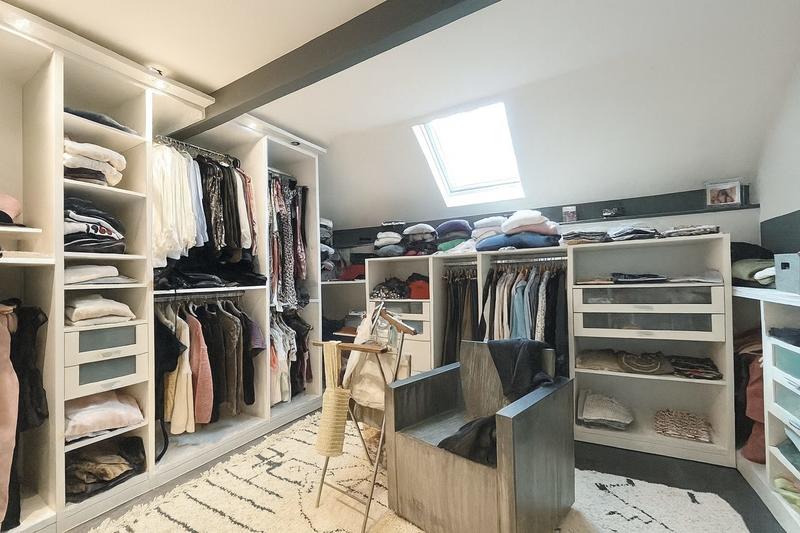 Maison - 470 m² - 9 pièces