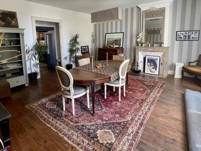 Maison de maîtres - 247 m² - 7 pièces