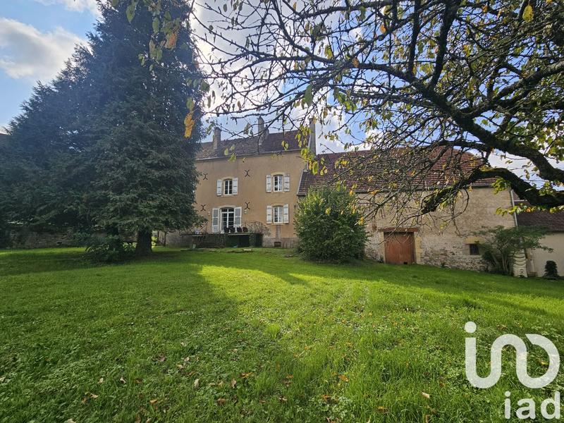 Maison - 213 m² - 6 pièces