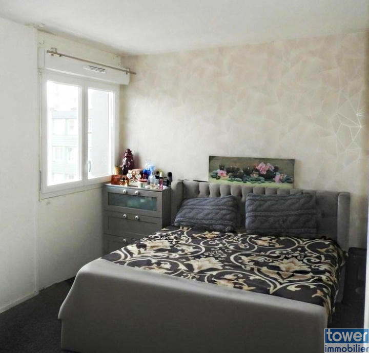 Appartement - 90 m² - 5 pièces