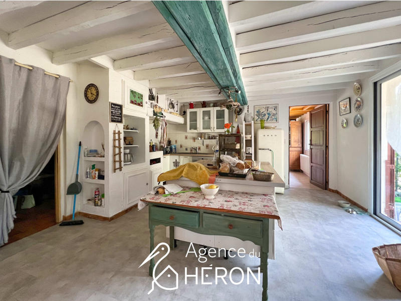 Maison - 304 m² - 10 pièces