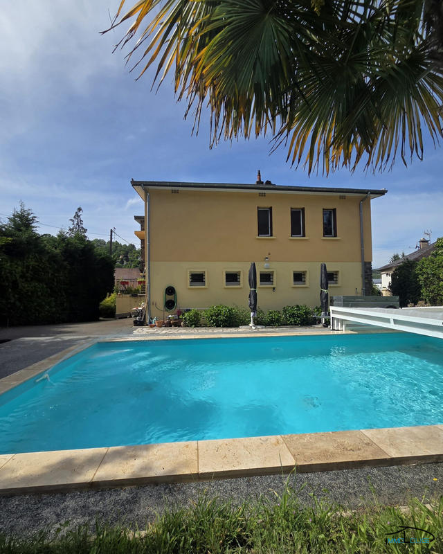 Maison - 186 m² - 7 pièces