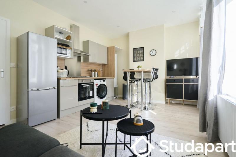 Chambre - 9 m² - 1 pièce