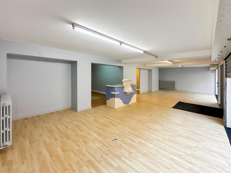 Local commercial - 222 m² - 8 pièces