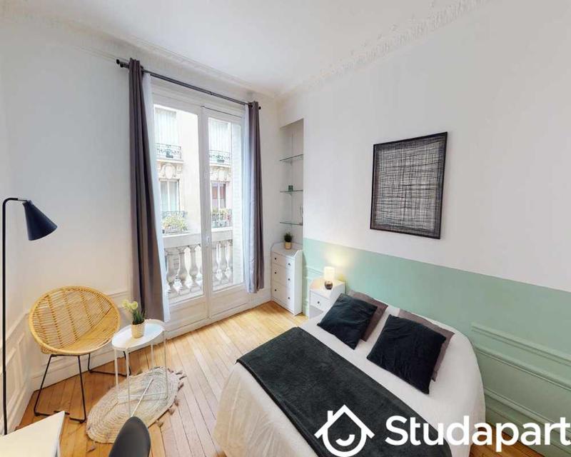 Chambre - 80 m² - 1 pièce