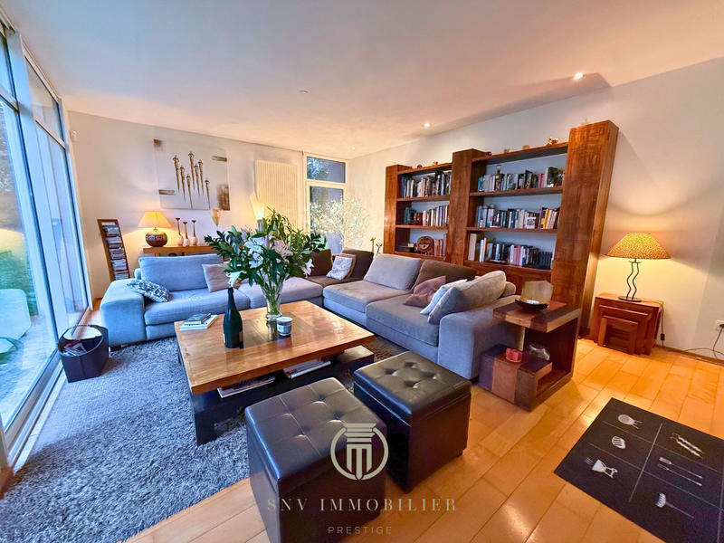 Villa - 247 m² - 7 pièces