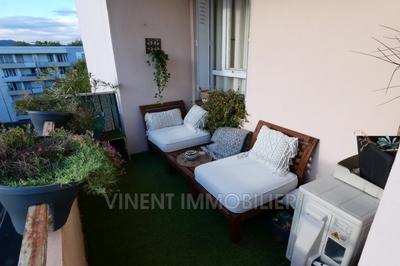 Appartement - 79 m² - 5 pièces