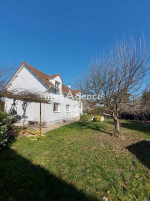 Maison - 176 m² - 8 pièces