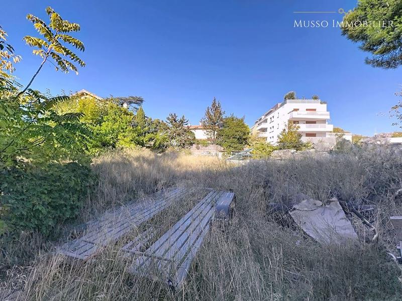 Local commercial - 400 m² - 6 pièces