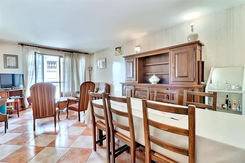 Appartement - 82 m² - 3 pièces