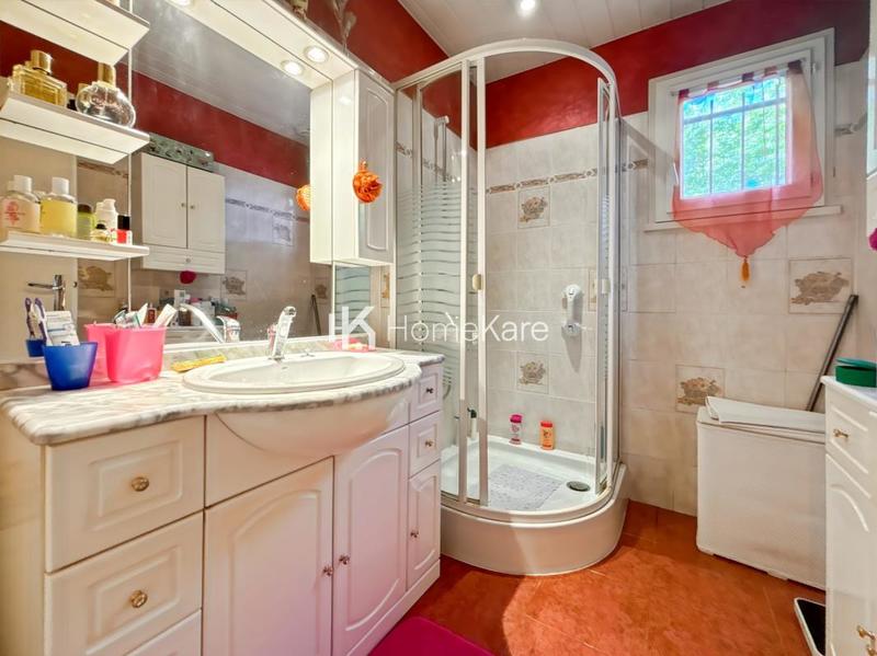 Maison - 94 m² - 4 pièces