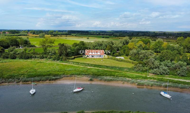 Maison - 270 m² - 8 pièces