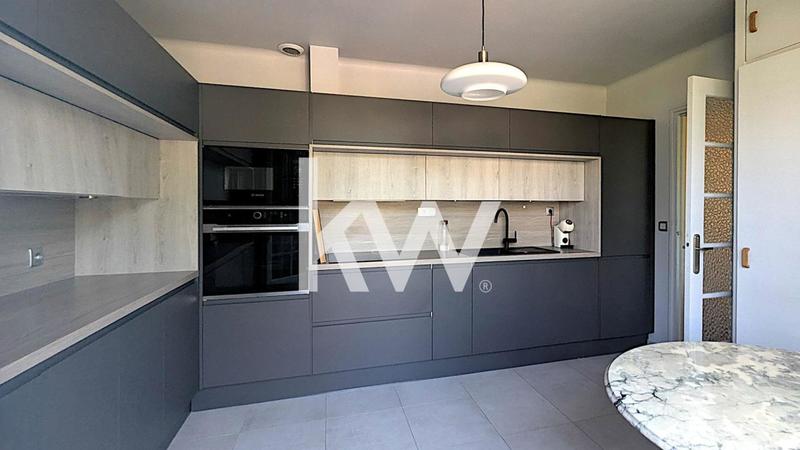 Maison - 179 m² - 7 pièces