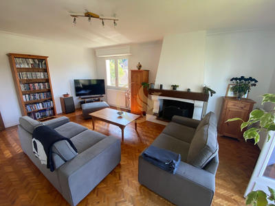 Maison - 200 m² - 8 pièces