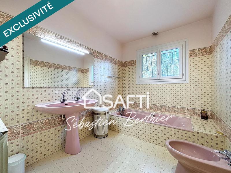 Maison - 195 m² - 6 pièces