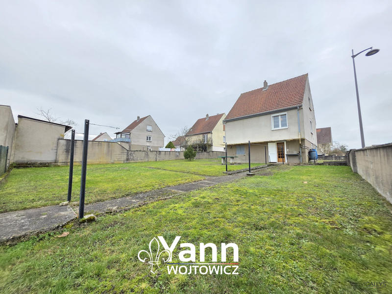 Maison - 96 m² - 5 pièces