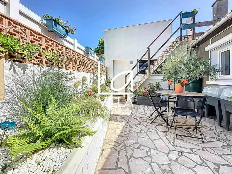 Maison - 102 m² - 4 pièces