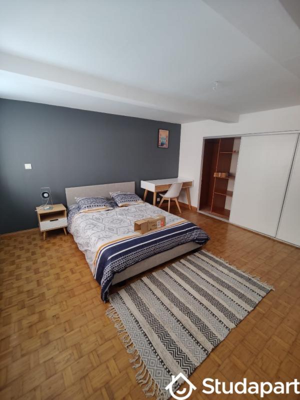 Chambre - 13 m² - 1 pièce